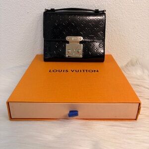 Louis Vuitton Black Vernis Monogram Lock Wristlet